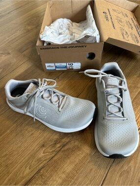 Women’s TOPO ST-6